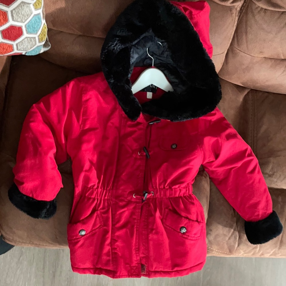 Little girl’s red warm fur-lined hood dress coat